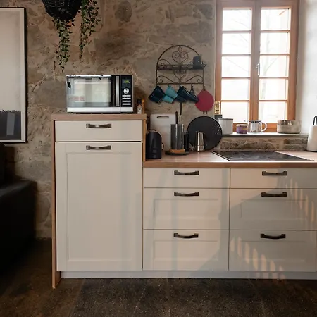 Maisonette-wohnung Mit Kamin Im Historischen Gewoelbe *